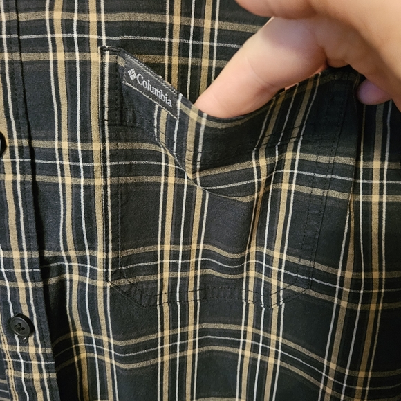 Columbia Mens XL long sleeve button-down shirt - Picture 5 of 5